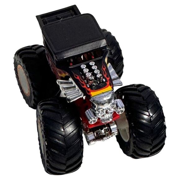Hot Wheels Monster Jam Bone Shaker Monster Truck Die Cast 1:64 Black And Red - Picture 2 of 4